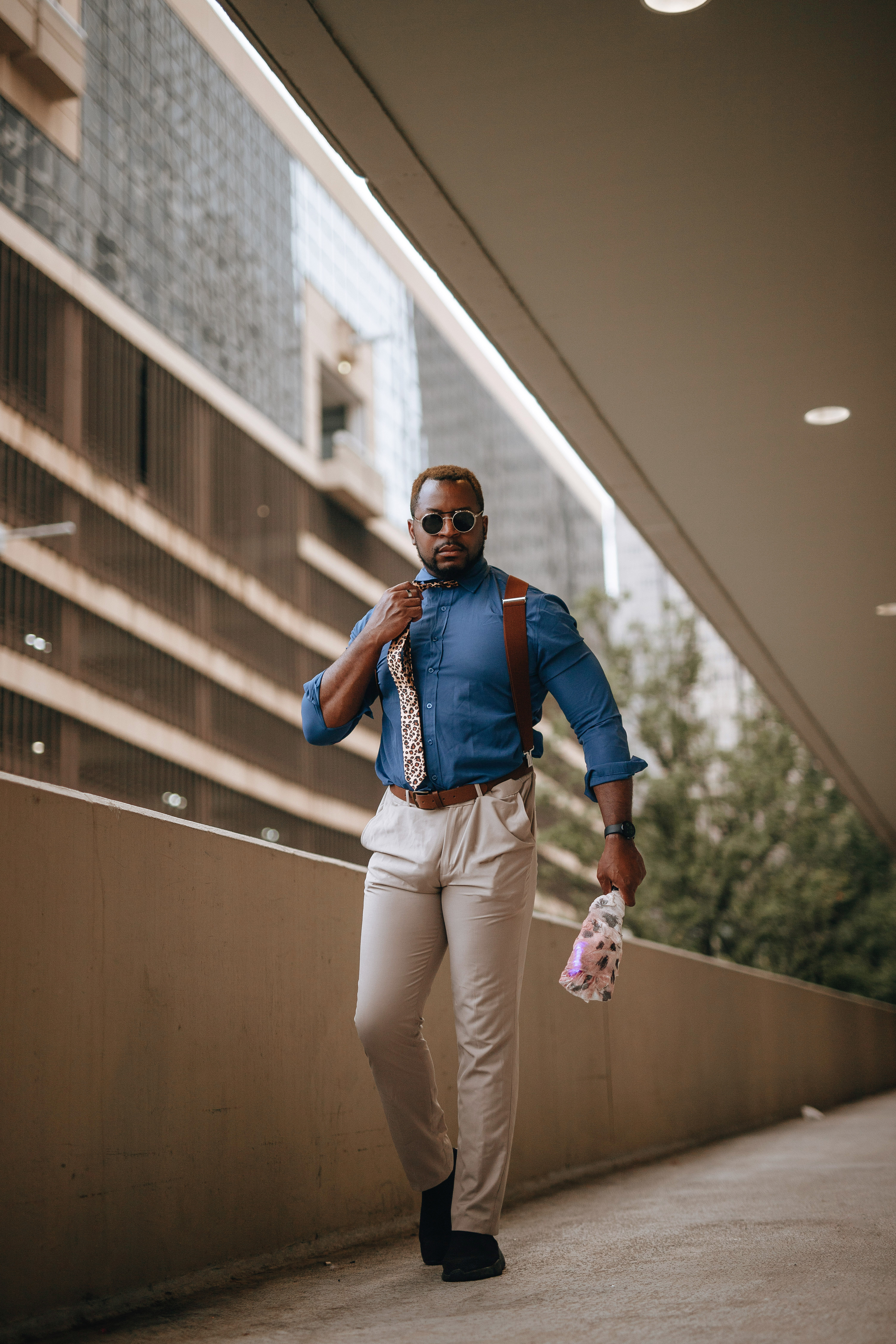 Nanami Kento from Jujutsu Kaisen with sunglasses and suit