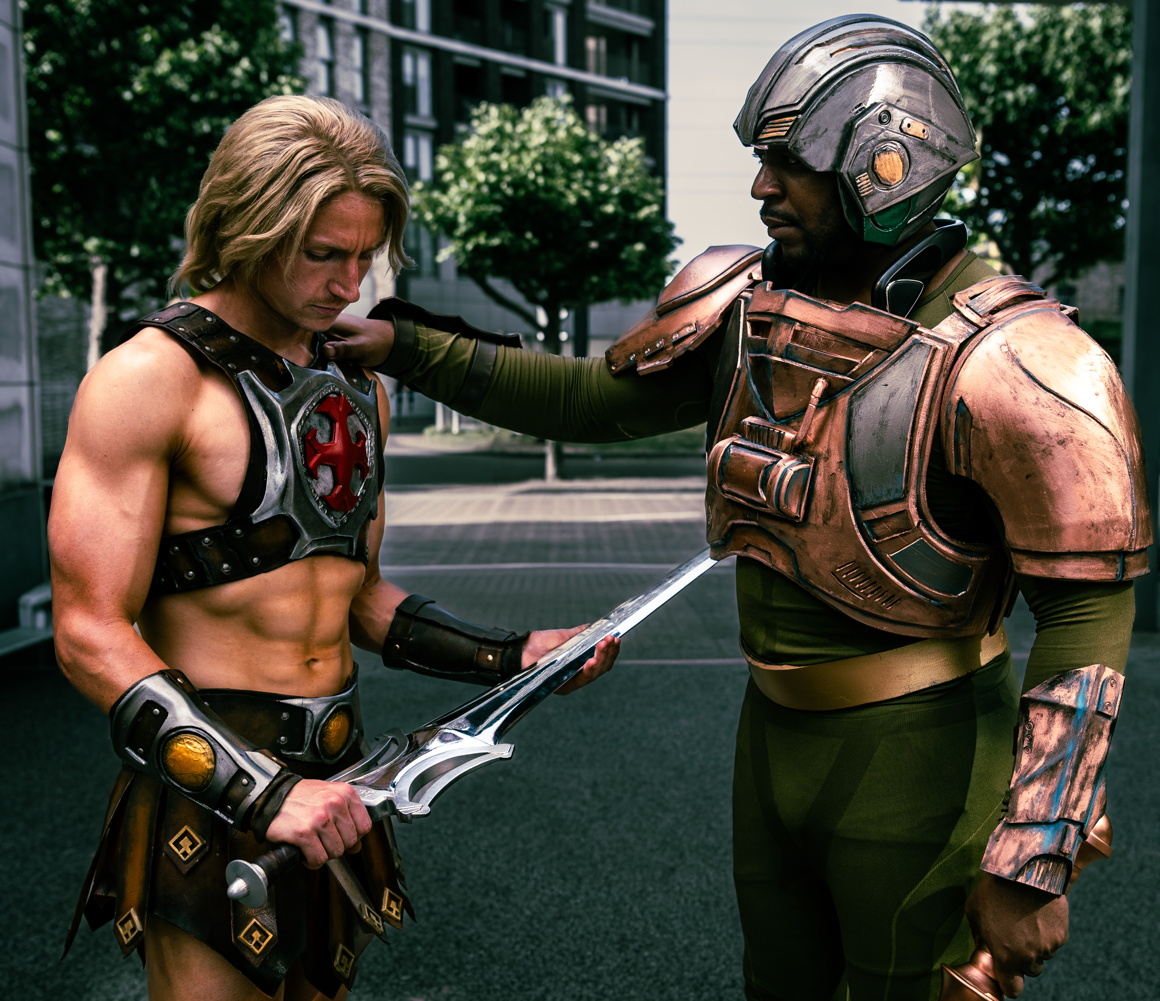 He-Man and Man-at-Arms cosplayers at the Masters of the Universe premiere